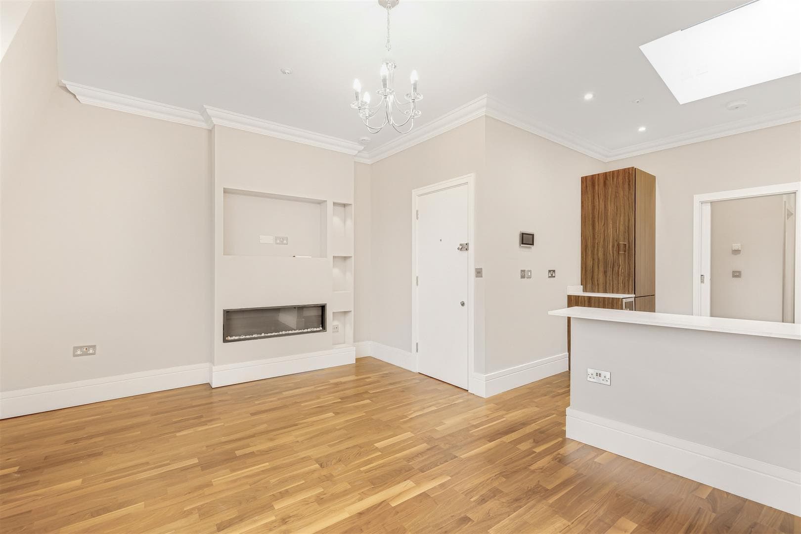 Upper Richmond Road West, East Sheen, London, SW14 8QN