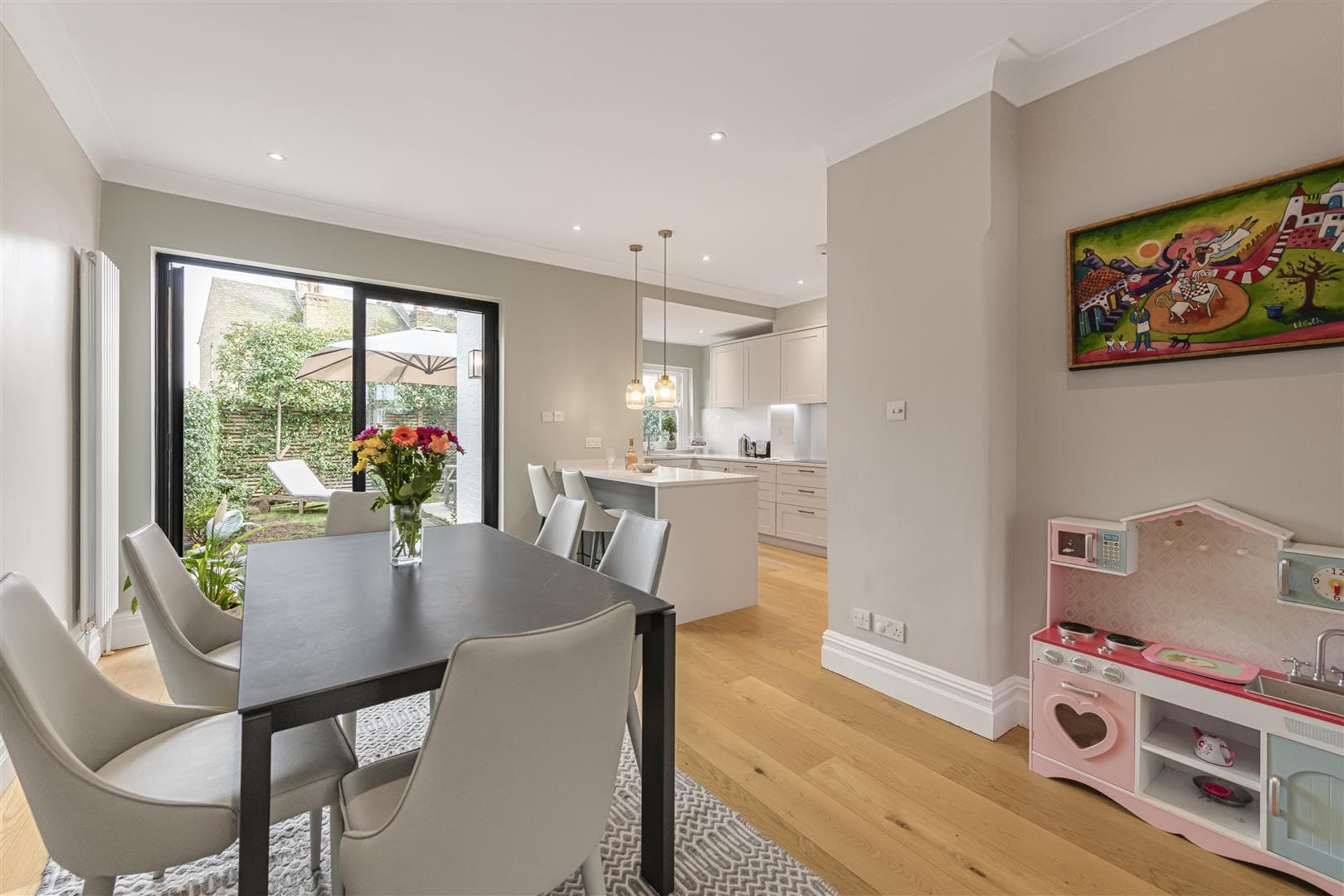 Glendower Road, London, SW14 8NY