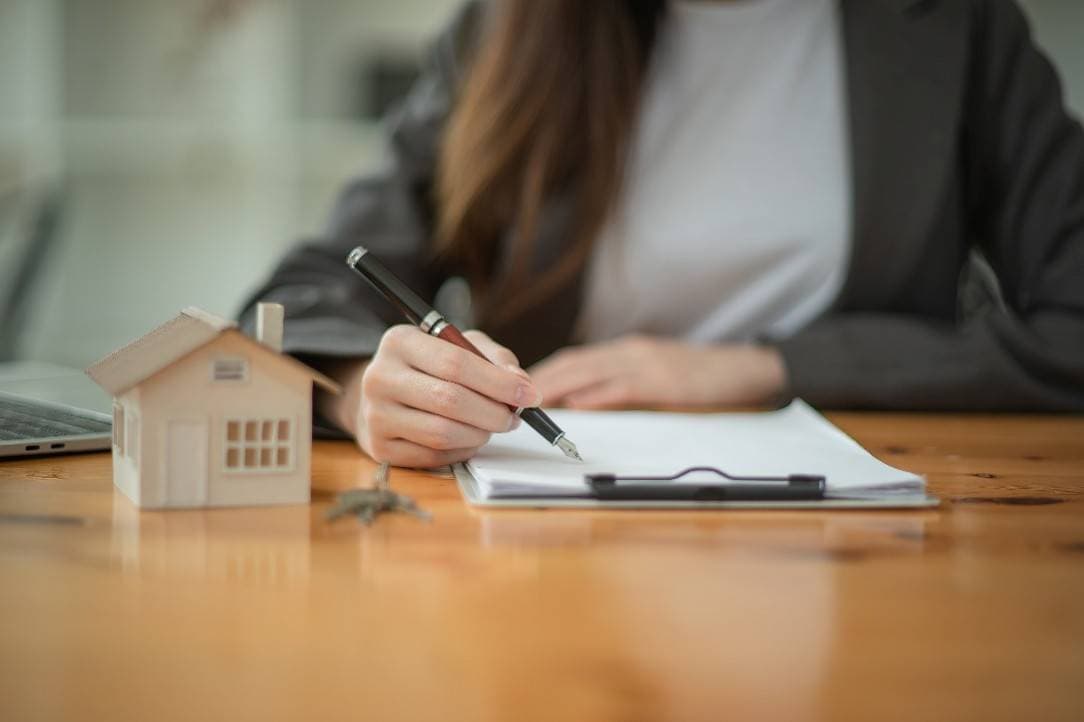 What happens between offer and completion