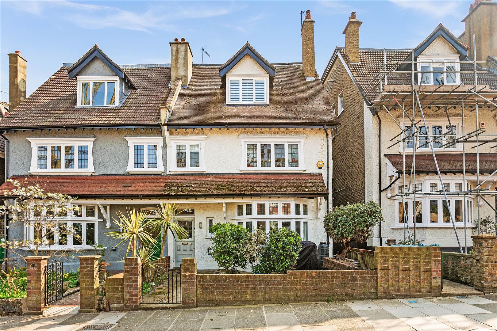 East Sheen Avenue, London, SW14 8AR