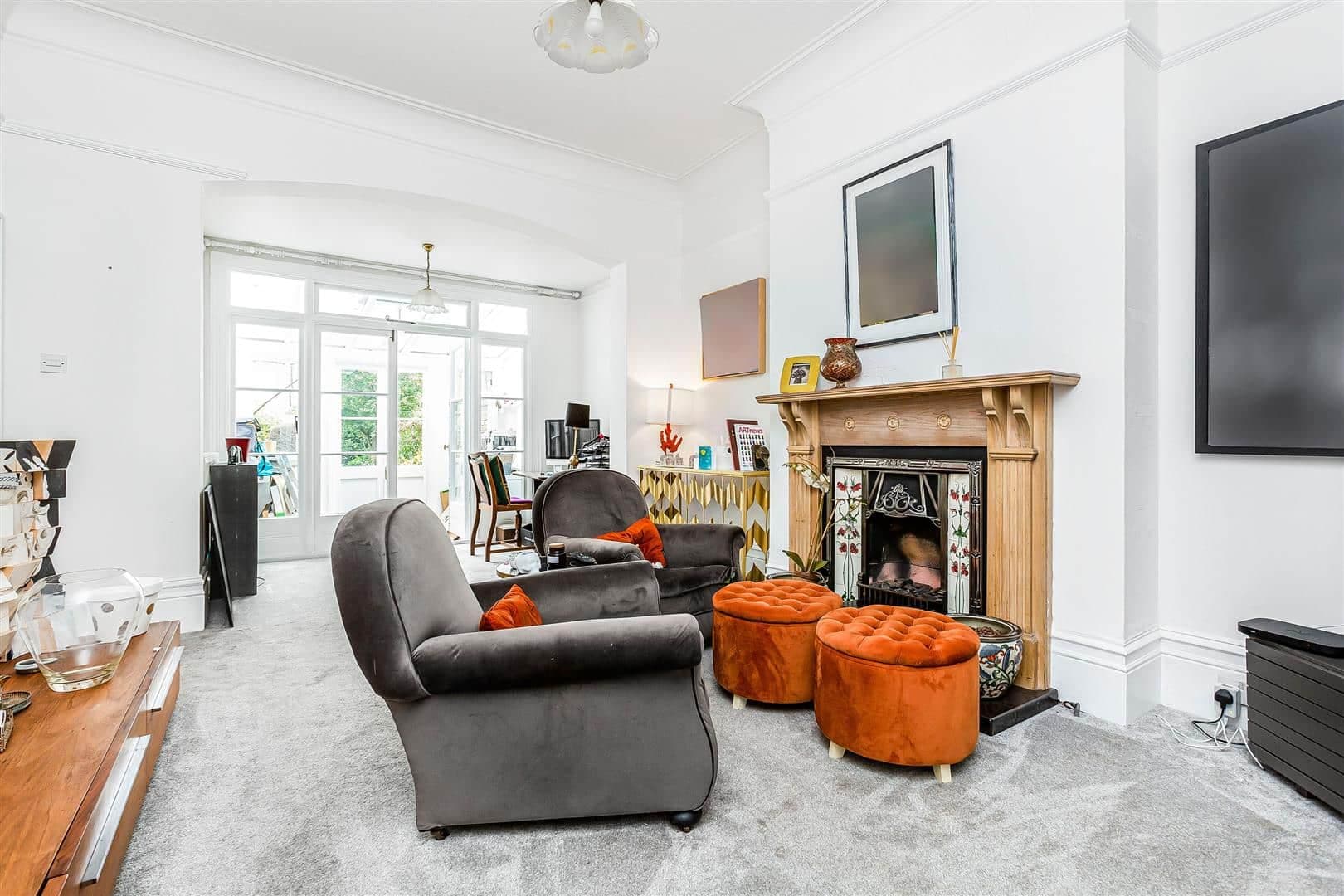 Roehampton Lane, Putney, SW15 5LS