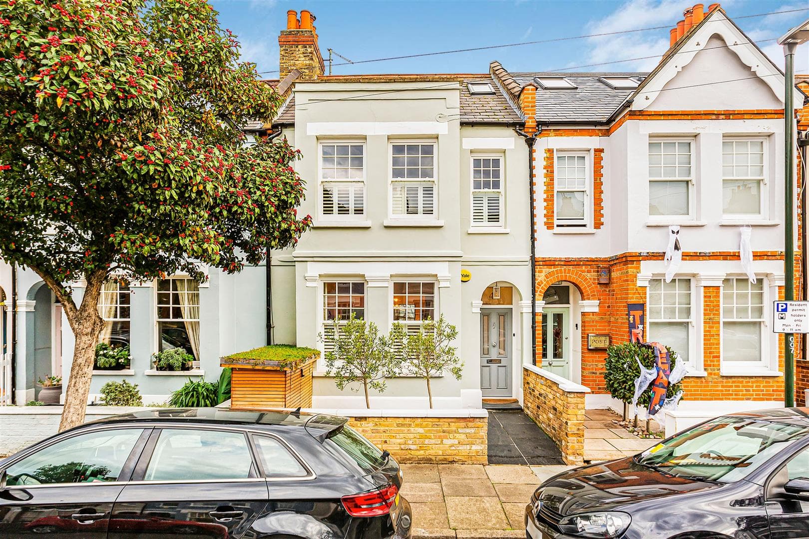 First Avenue, London, SW14 8SP