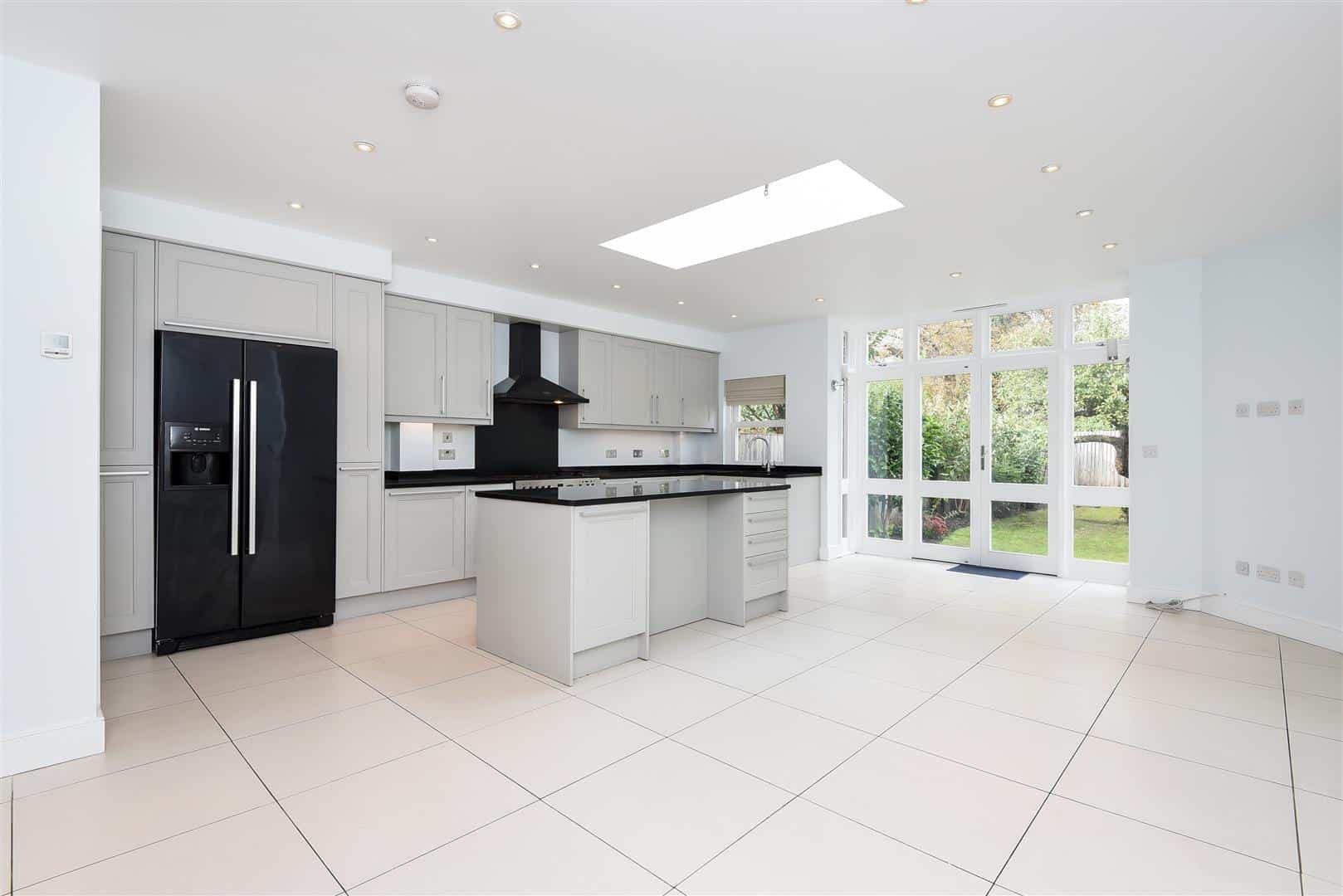 Grosvenor Avenue, London, SW14 8BU