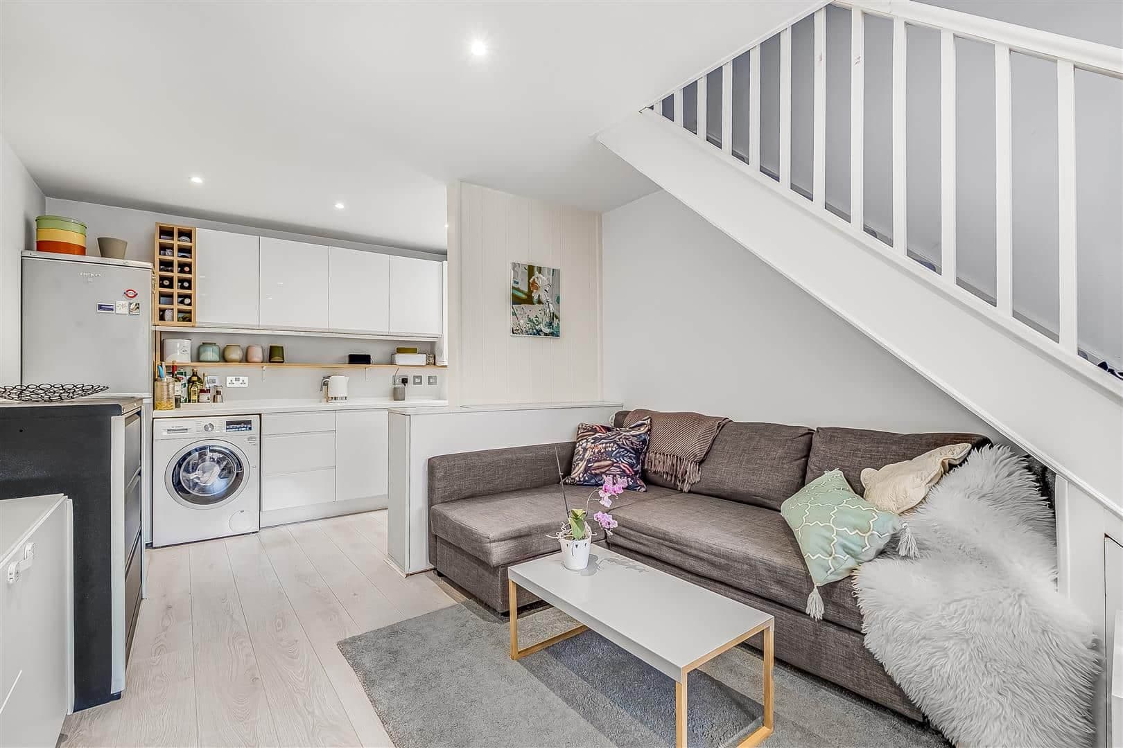 Langdon Place, Mortlake, London, SW14 7HQ