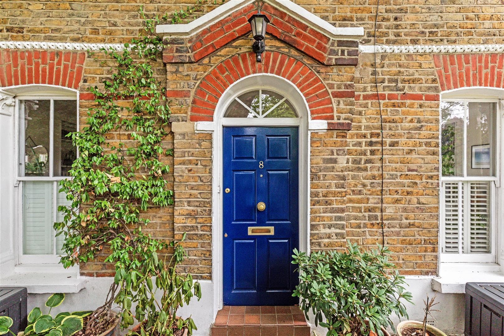 Lodge Avenue, London, SW14 8PQ