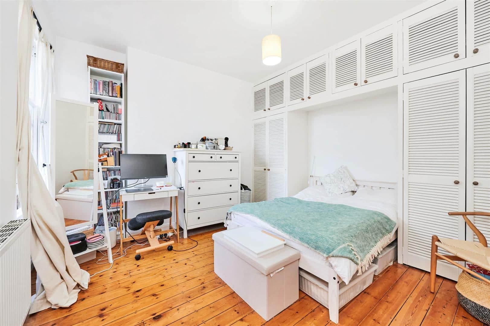 Elm Bank Mansions, The Terrace, Barnes, London, SW13 0NS