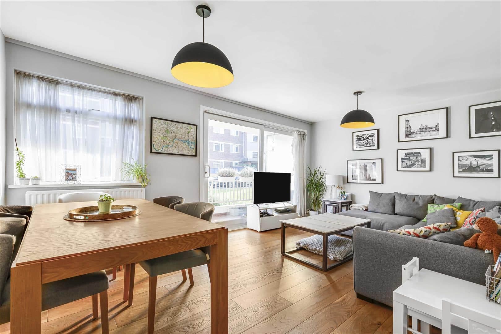 Sheen Road, Richmond, TW10 5BD