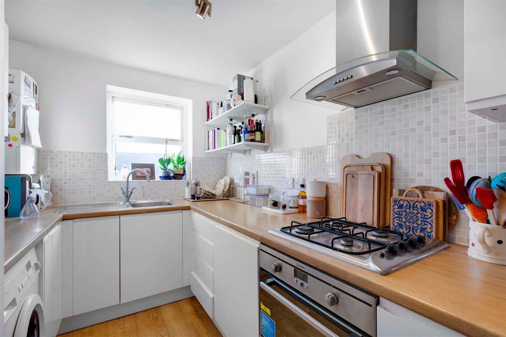 Dovecote Gardens, Mortlake, London, SW14 8PN