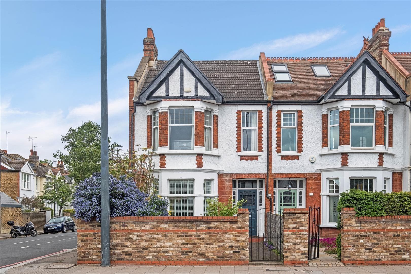 Upper Richmond Road West, London, SW14 8BZ