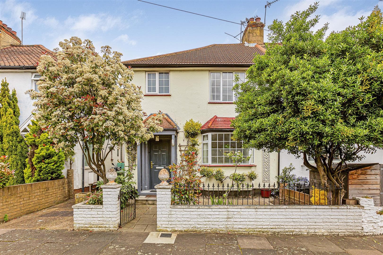 The Close, Richmond, TW9 4QW