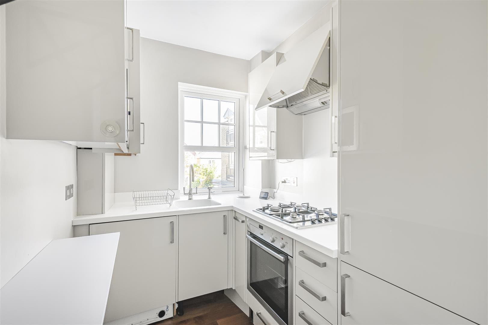 Sheen Lane, London, SW14 8AB