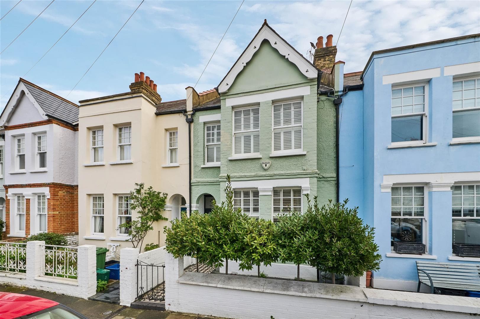 First Avenue, London, SW14 8SP