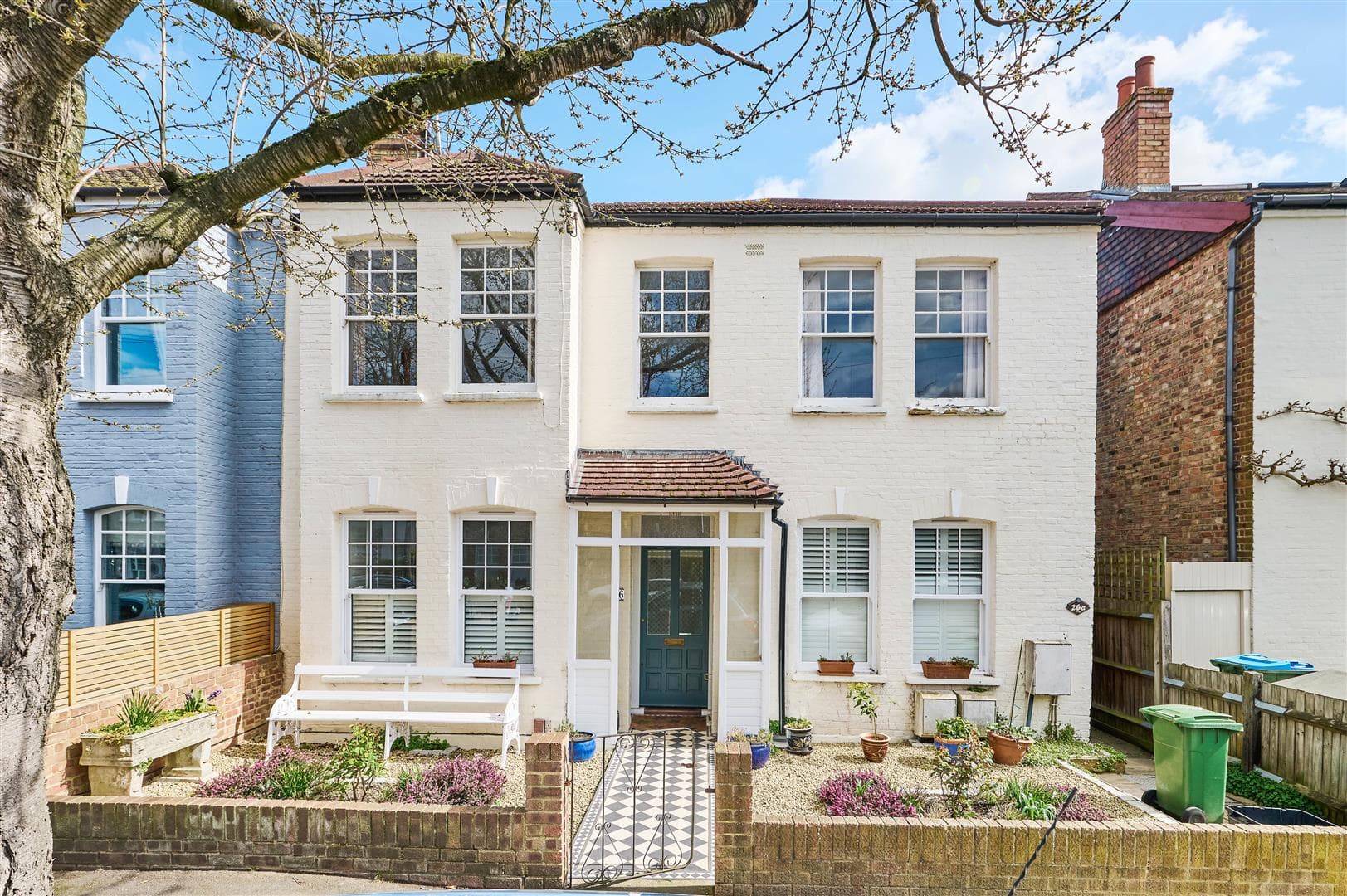 Connaught Avenue, London, SW14 7RH