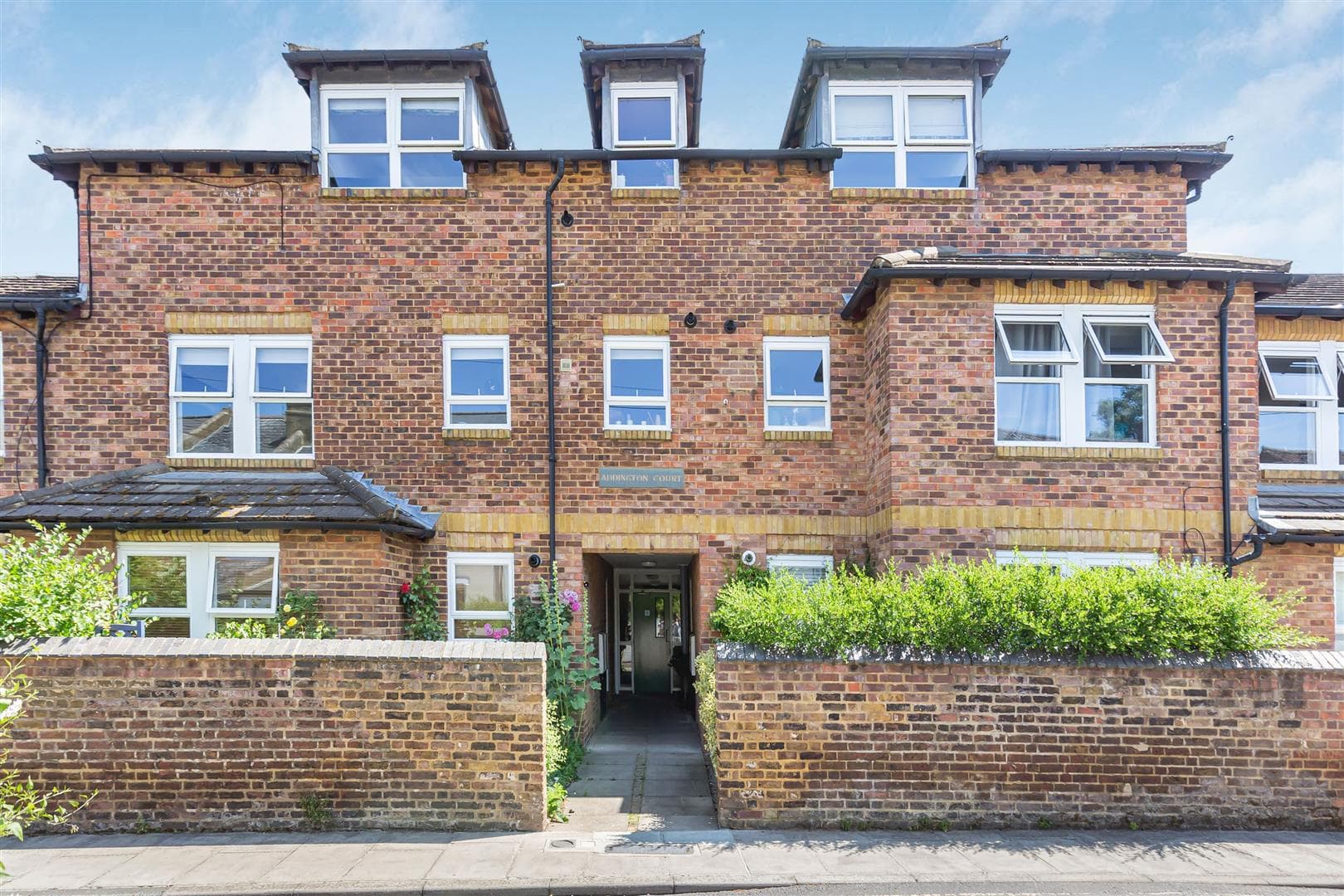 Mullins Path, Mortlake, London, SW14 8EZ