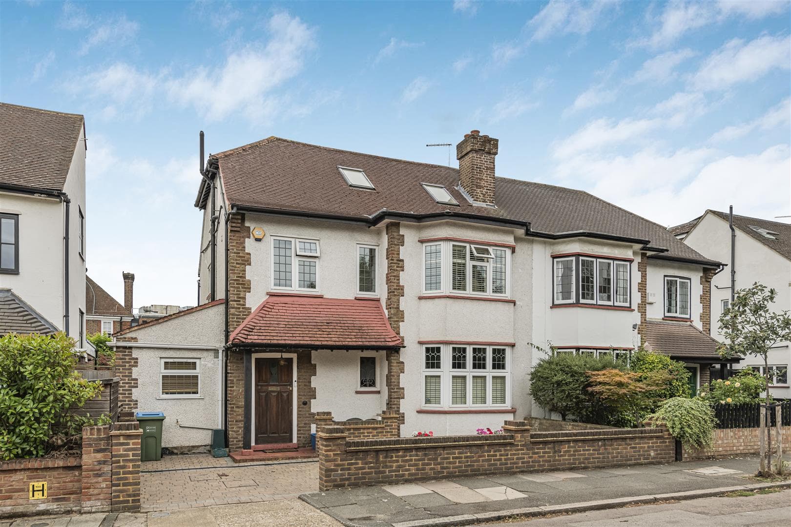 Parkfield Avenue, London, SW14 8DY