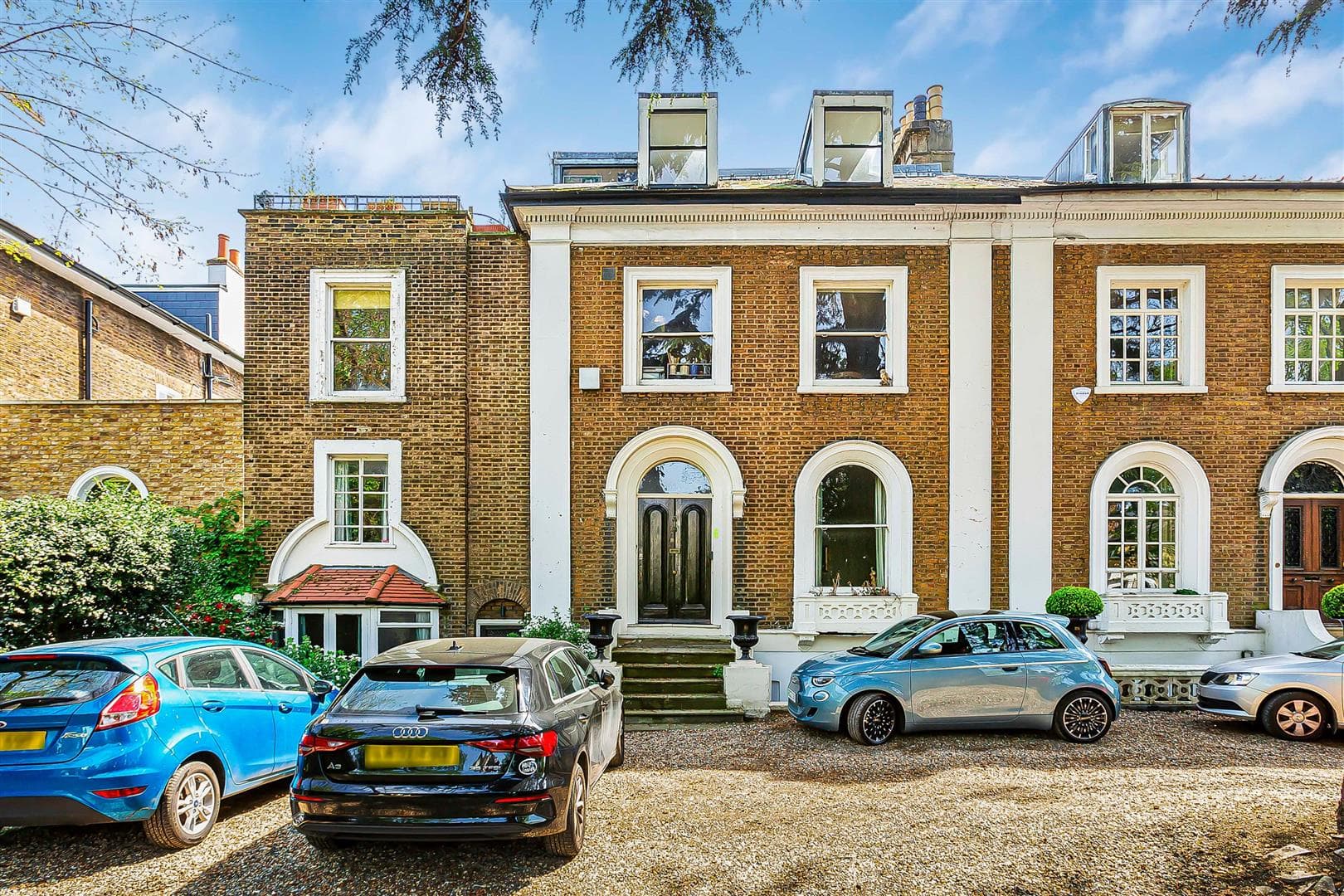 Castelnau, Barnes, London, SW13 9EU