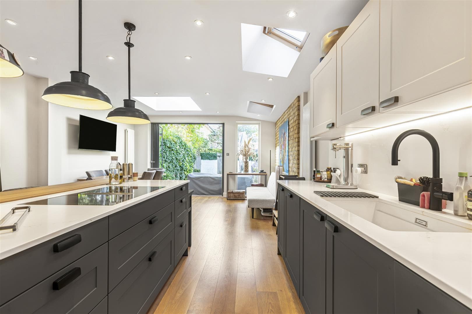 Queens Road, London, SW14 8PJ