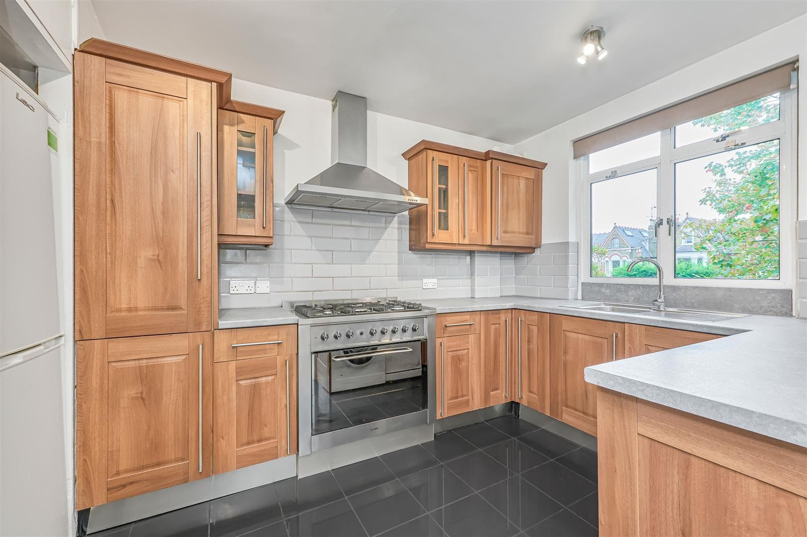 75 Castelnau, Barnes, London, SW13 9RT