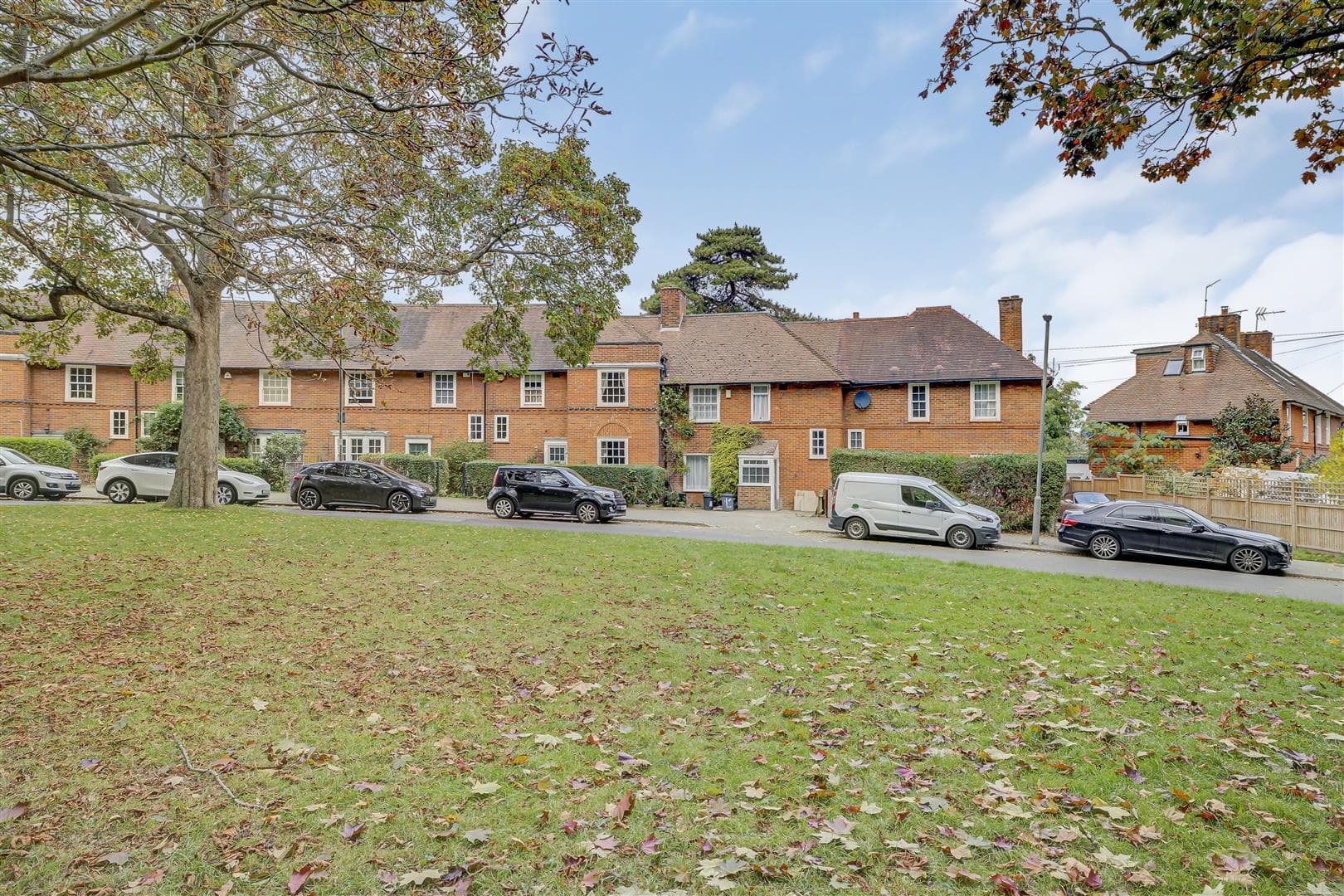 The Pleasance, London, SW15 5HF