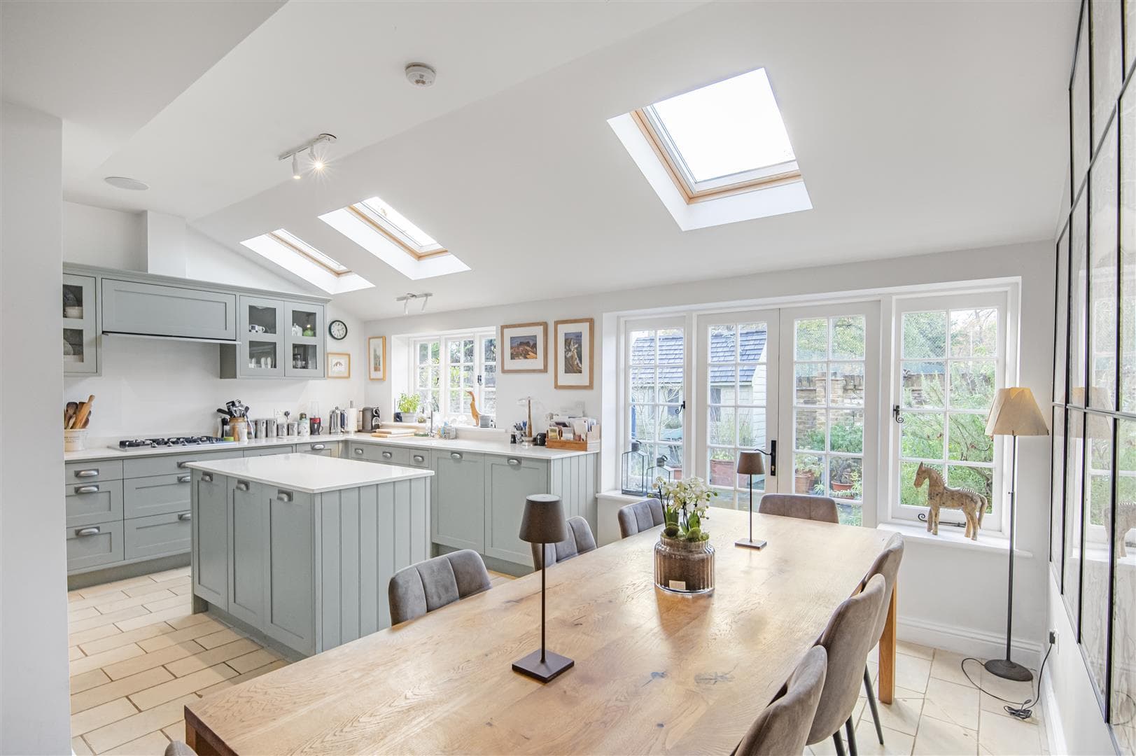 Park Holme Cottage, London, SW14 7ER