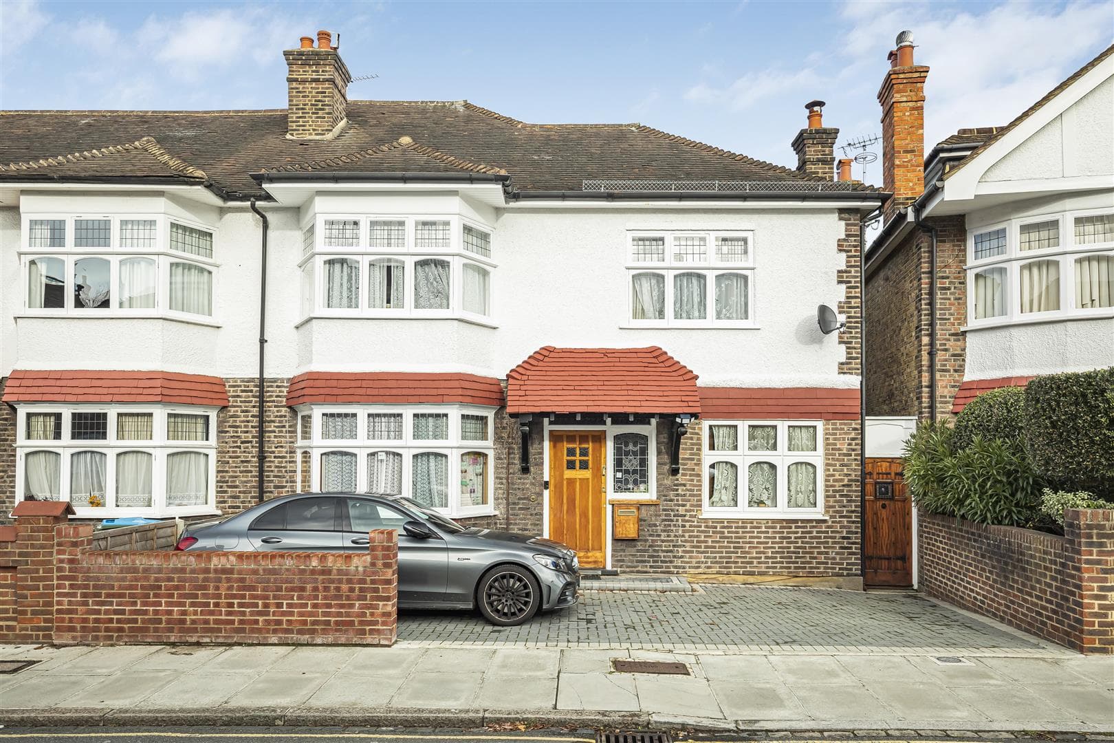 Penrhyn Crescent, London, SW14 7PF