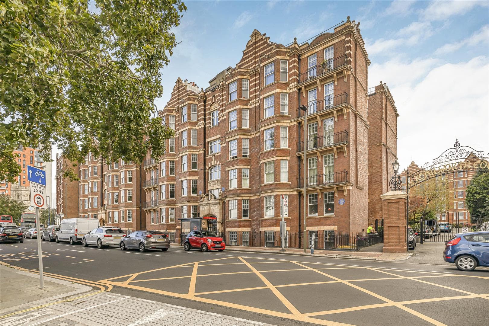 Lower Richmond Road, Putney, London, SW15 1EN