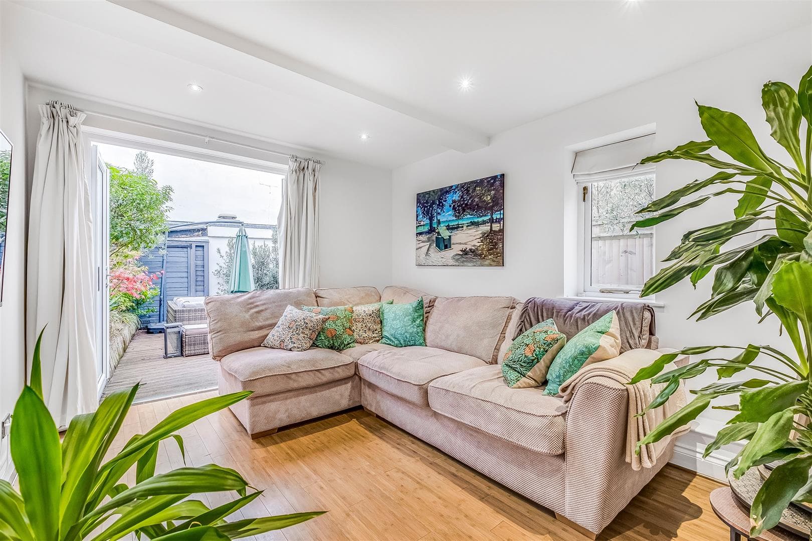 Putney Bridge Road, London, London, SW15 2NG