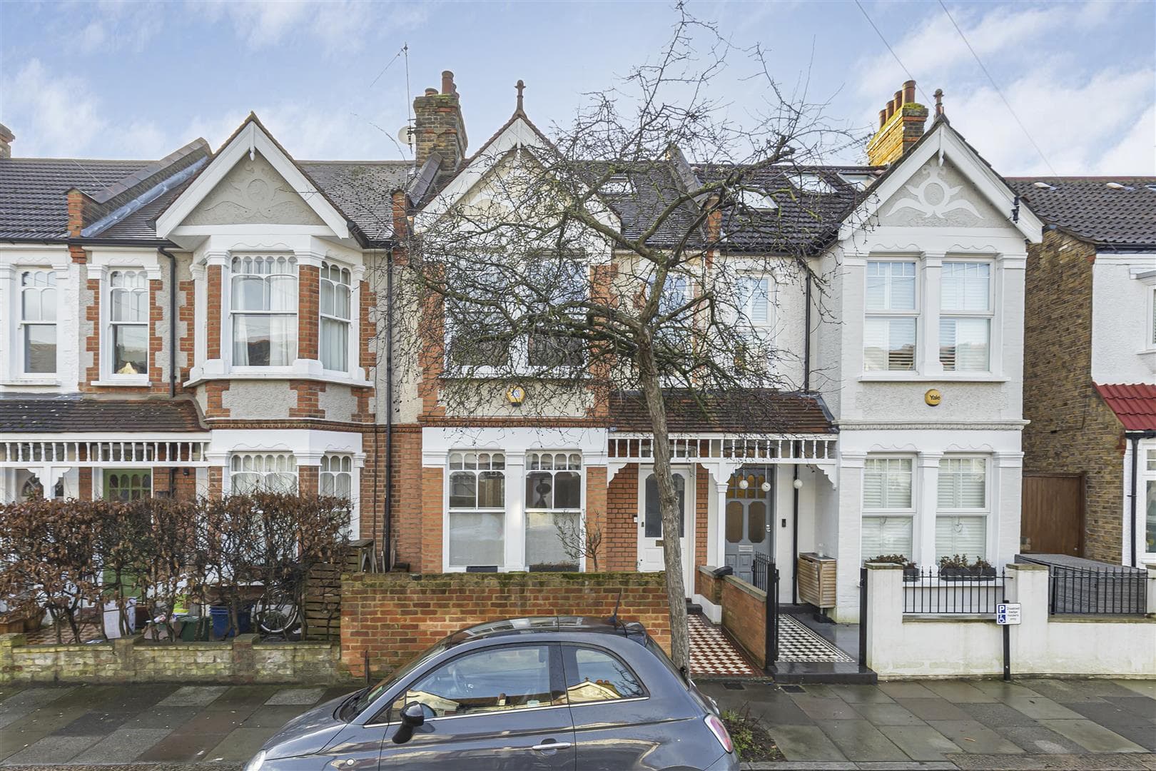 Kingsway, Mortlake, SW14 7HL
