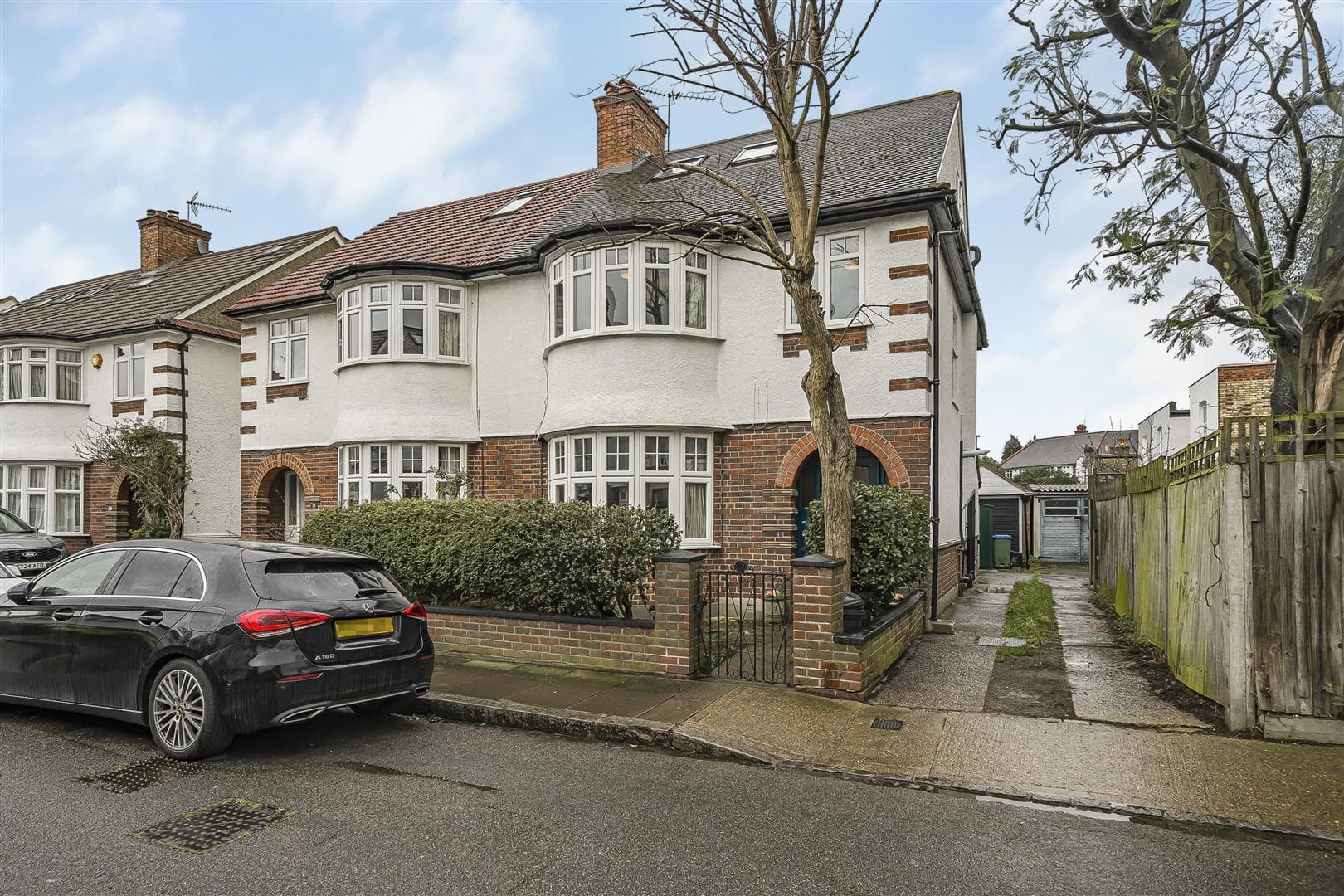 Eastbourne Gardens, London, SW14 7NH