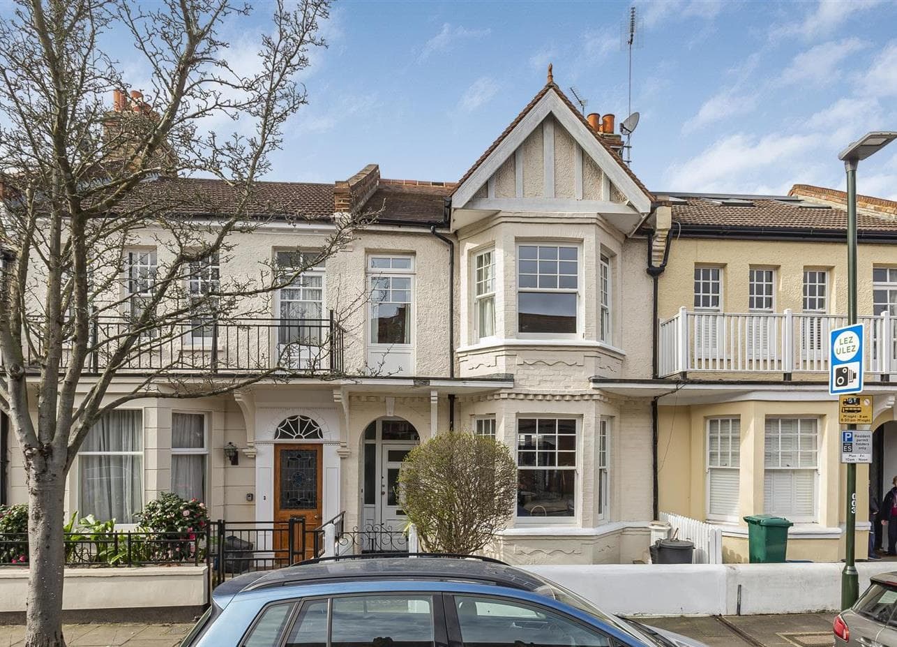 Thornton Road, East Sheen, London, SW14 8NS
