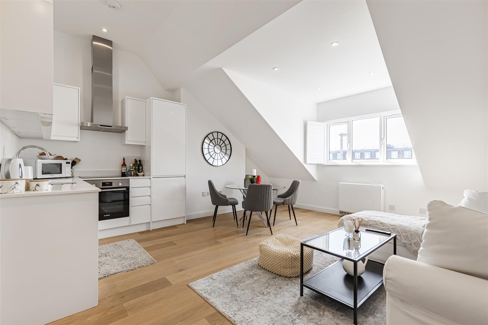 Lower Richmond Road, London, SW15 1LL