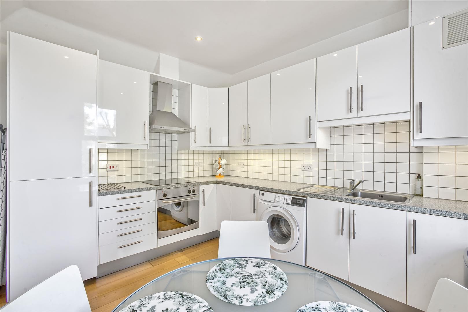 Castelnau, London, SW13 9ER