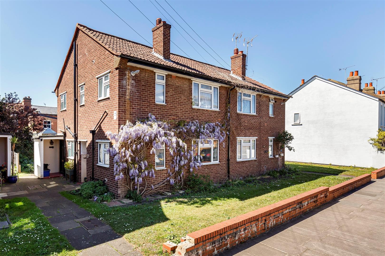 Mullins Path, Mortlake, London, SW14 8EZ