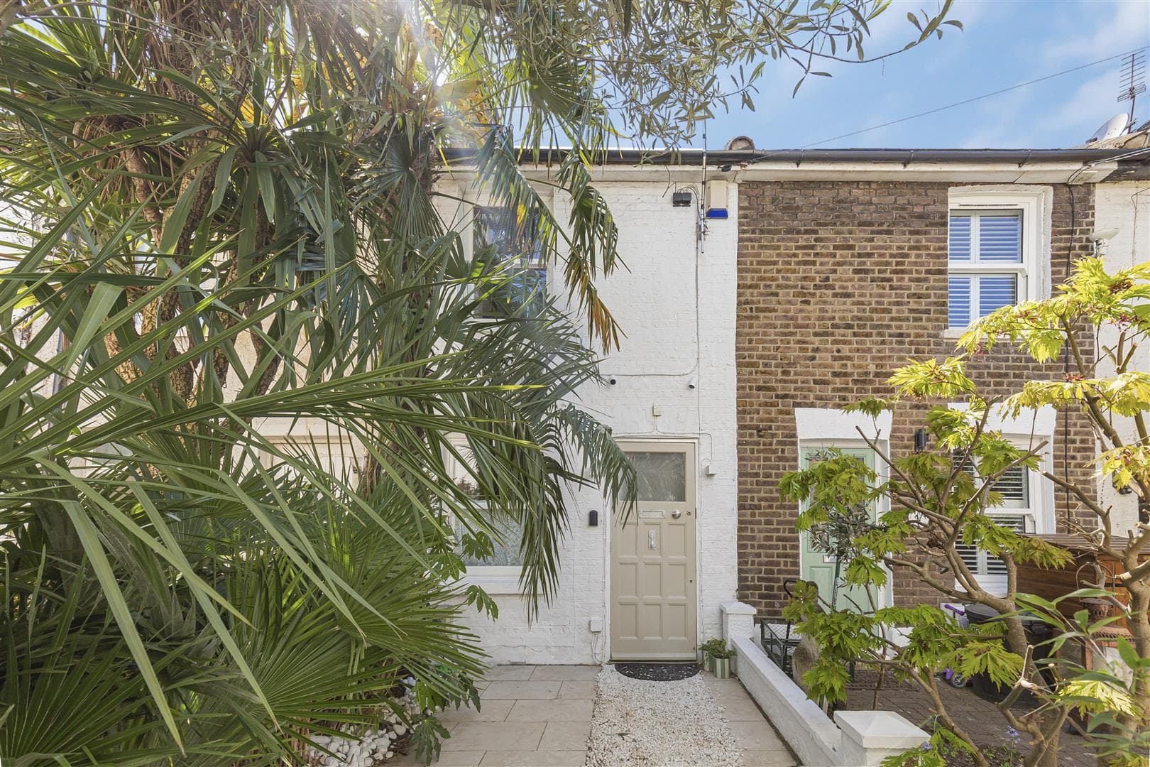 Thorne Passage, Barnes, London, SW13 0PA