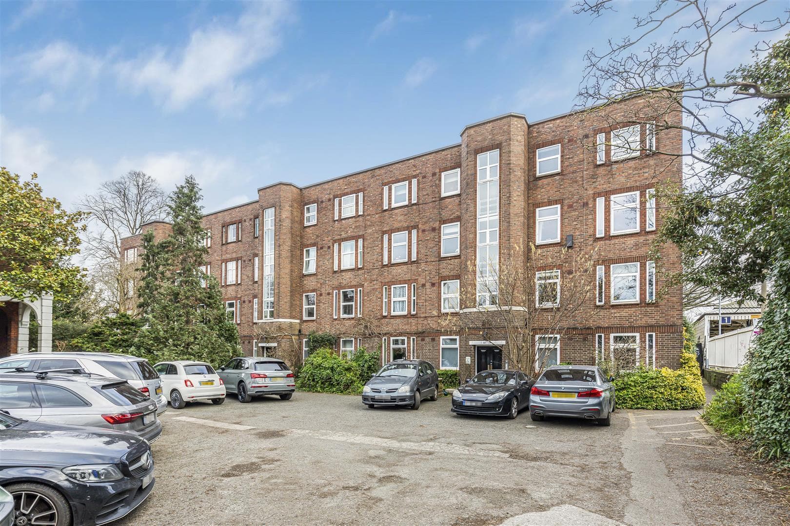 Rosemary Gardens, London, SW14 7HD