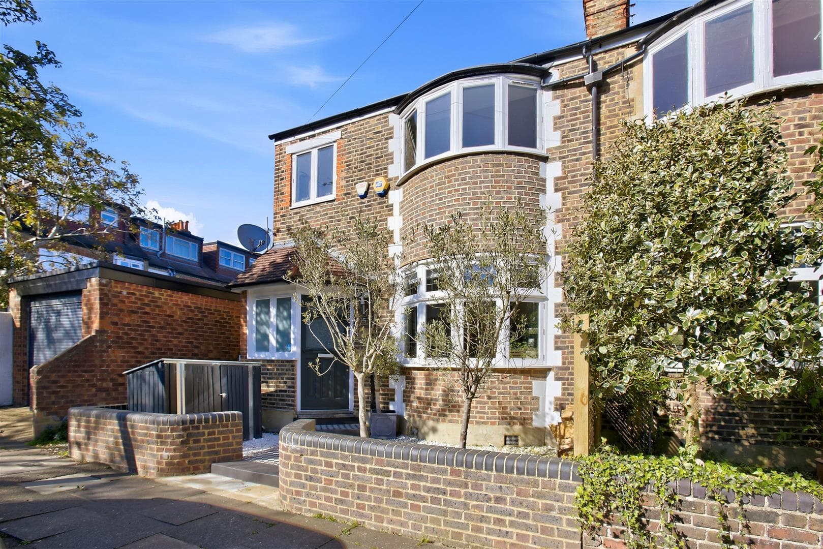 Observatory Road, London, SW14 7QB