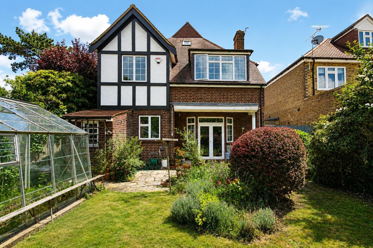 Parkgate Gardens, London, SW14 8BQ