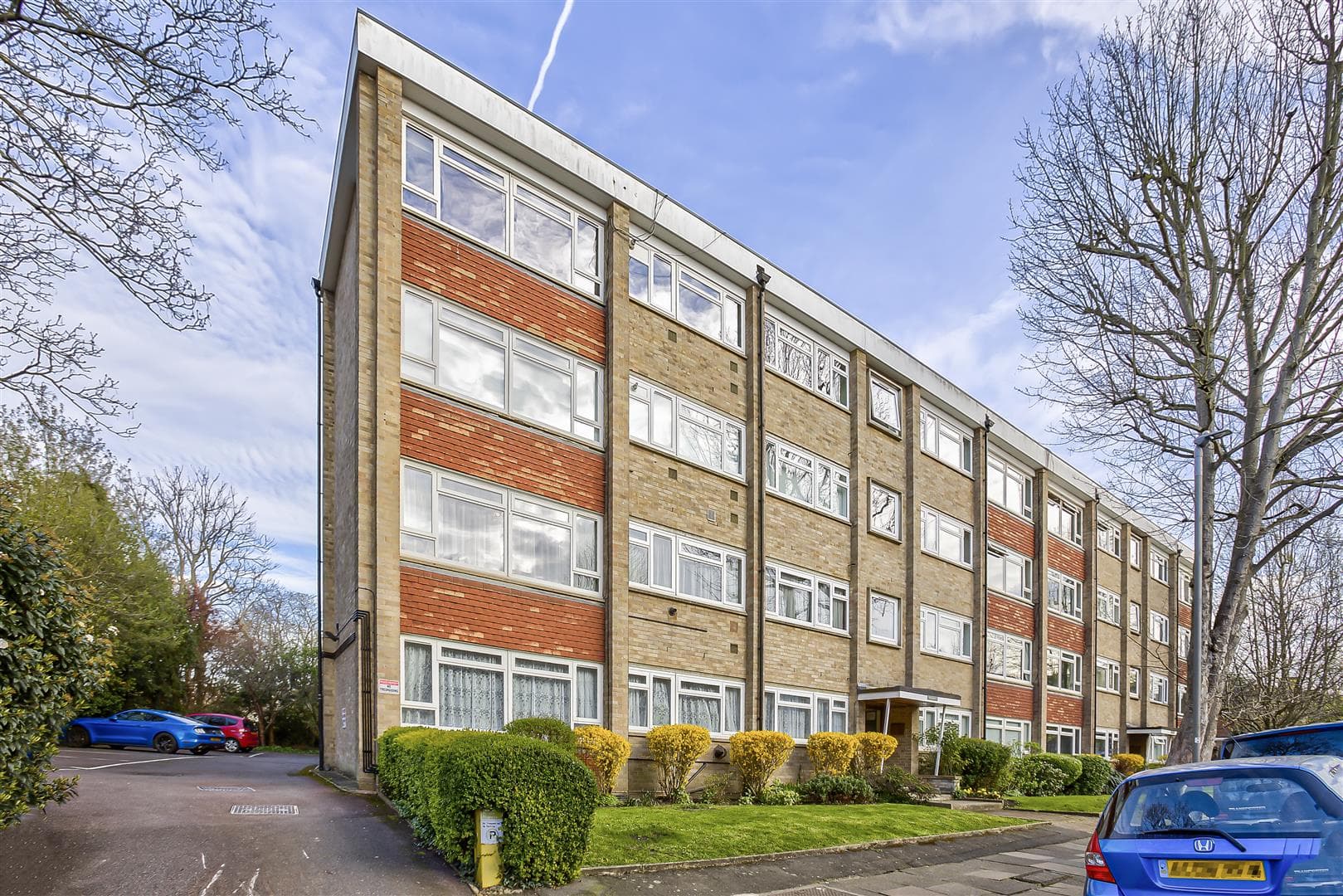 Daylesford Avenue, London, SW15 5QP