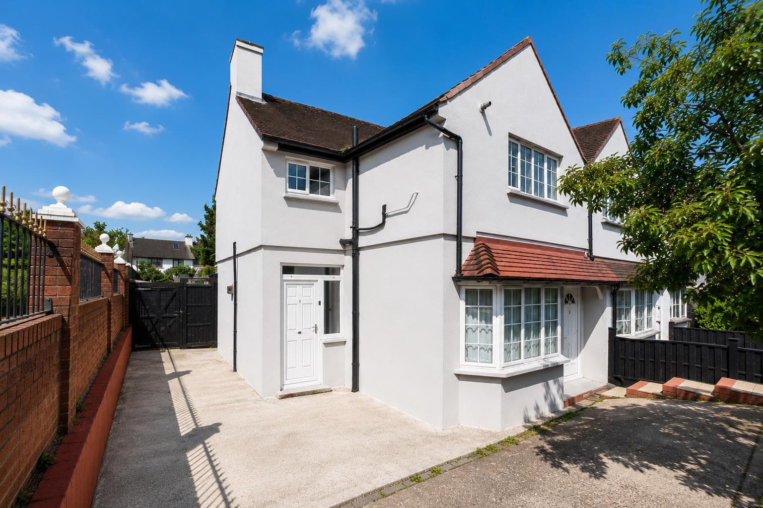 Clifford Avenue, London, SW14 7BP