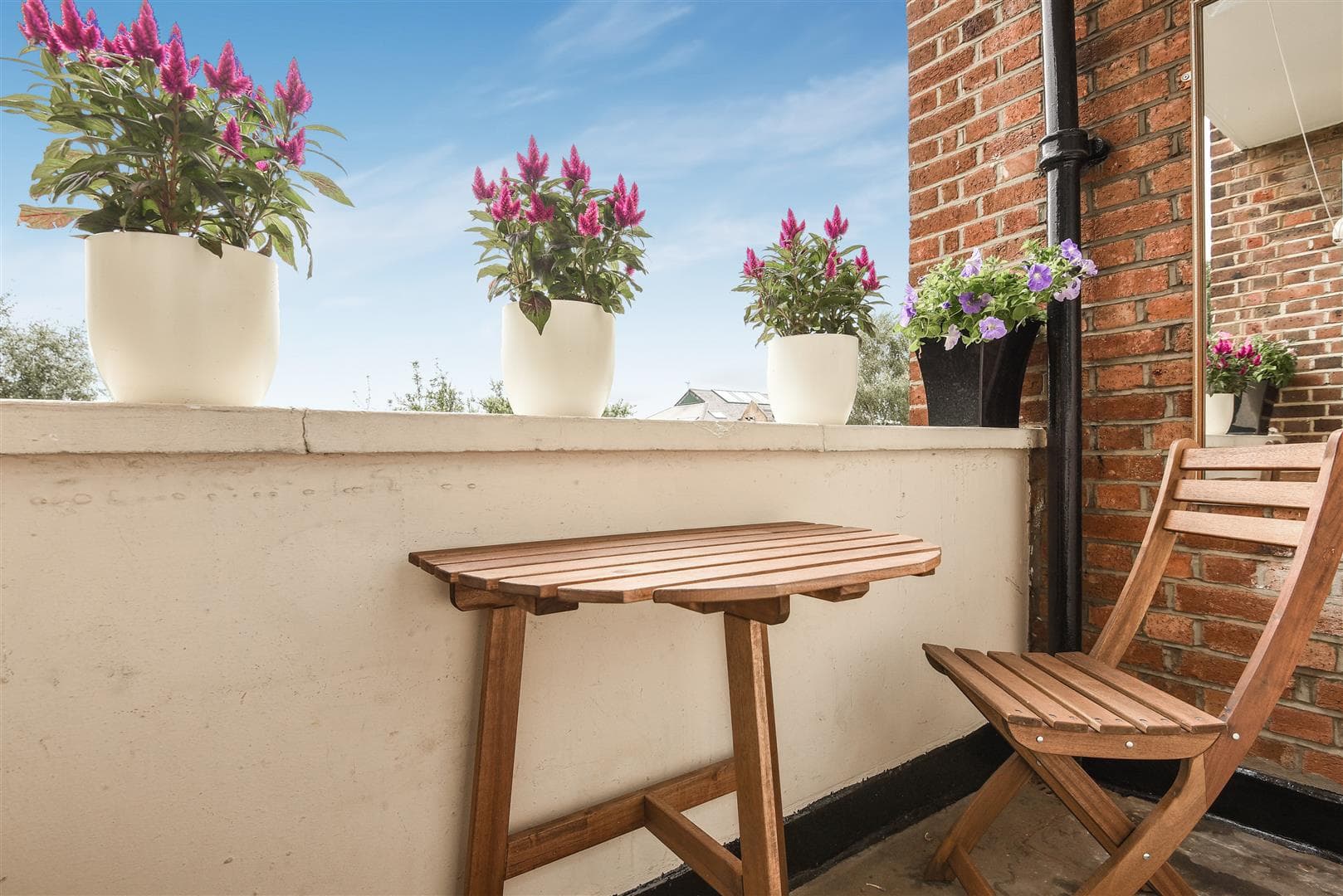Railway Side, Barnes, SW13 0PL