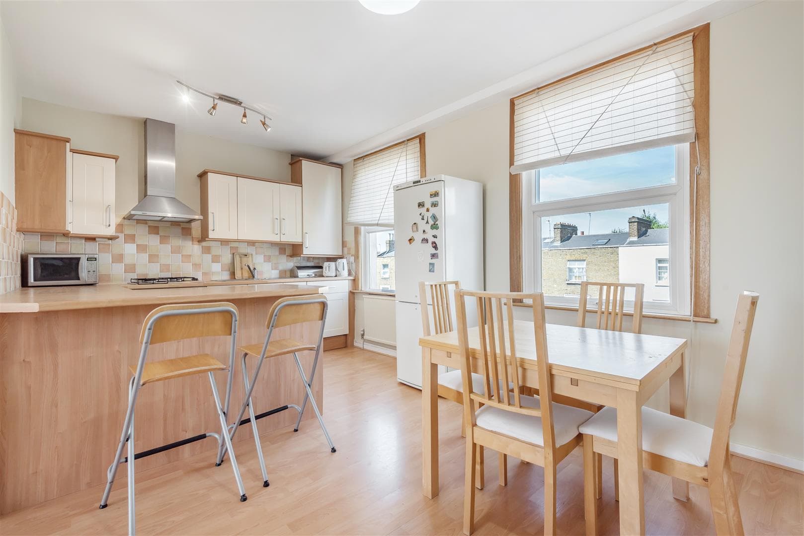 Castelnau, Barnes, London, SW13 9DH
