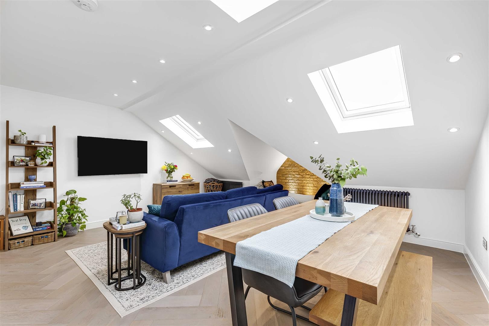 Sheen Lane, London, SW14 8AE