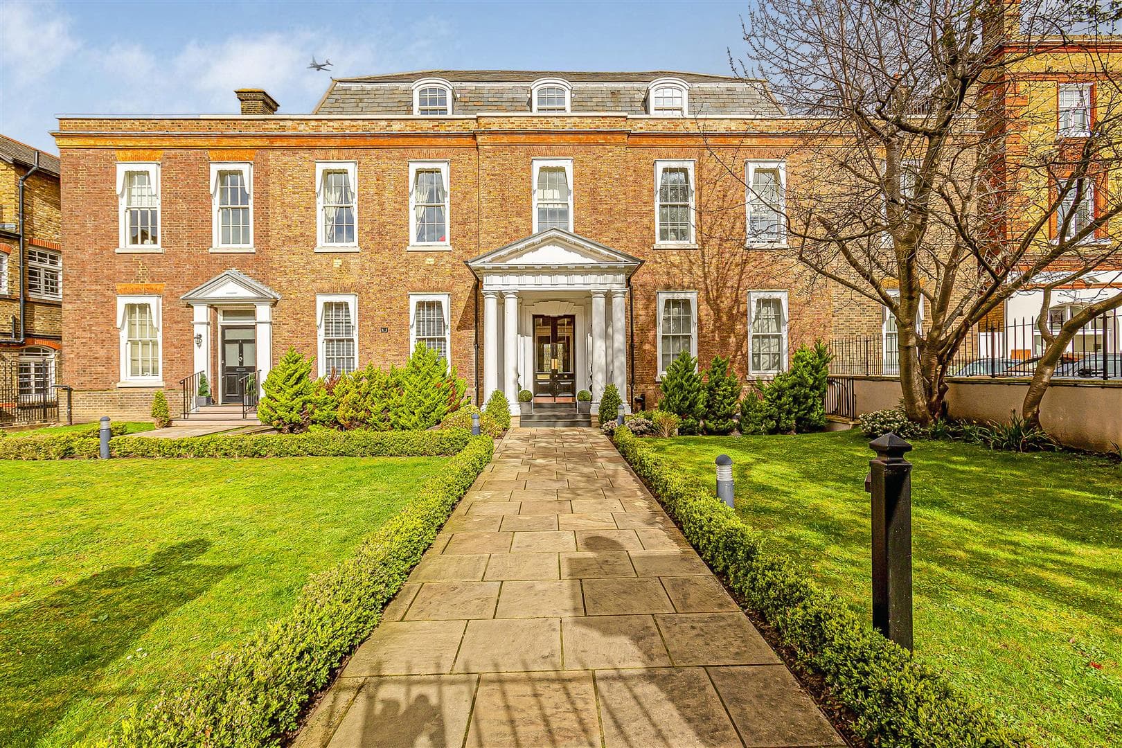 123 Mortlake High Street, Mortlake, London, London, SW14 8SN