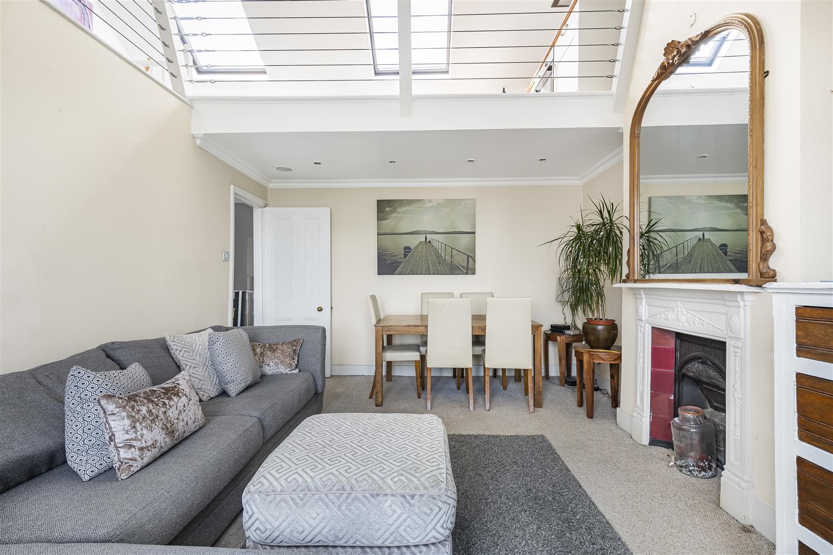 Upper Richmond Road West, East Sheen, SW14 8QR
