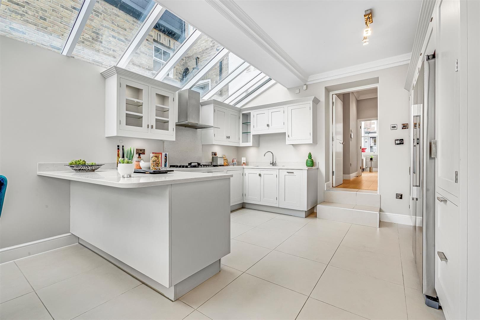 White Hart Lane, Barnes, London, SW13 0PX