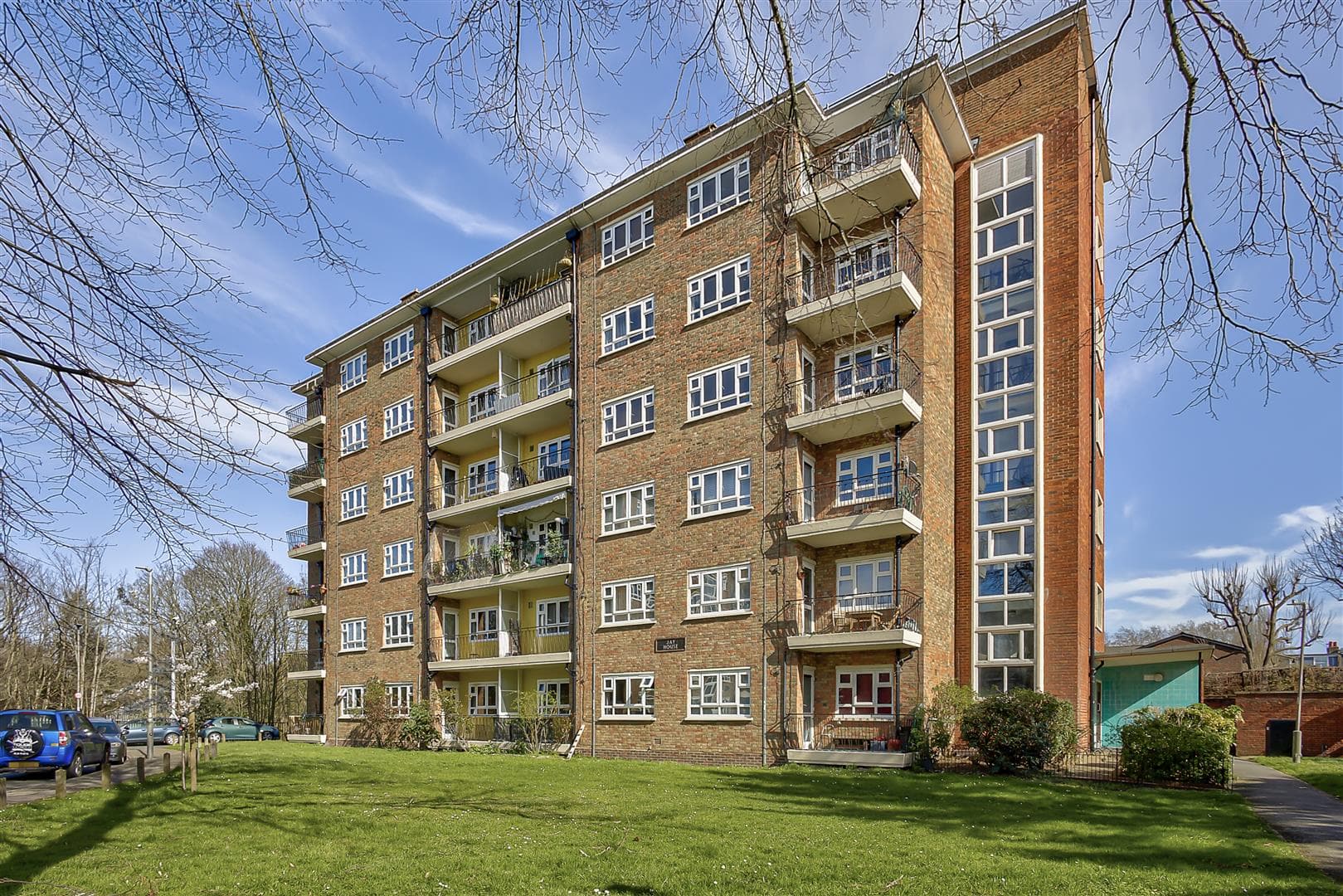 Horne Way, London, SW15 1JD