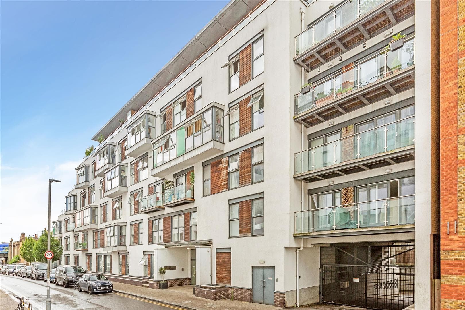 Point Pleasant, London, SW18 1PT