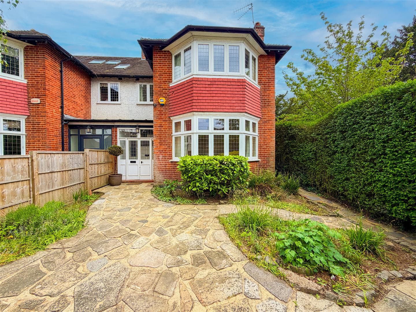 Upper Richmond Road West, Richmond, TW10 5DU