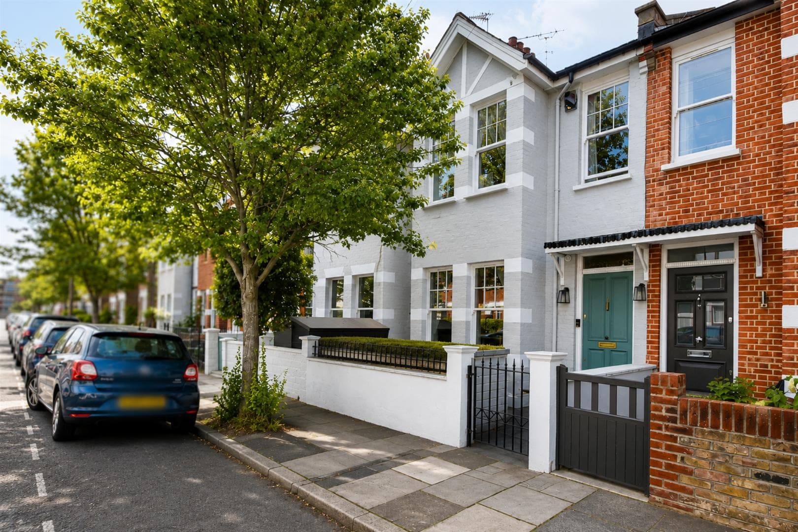 Second Avenue, London, SW14 8QE