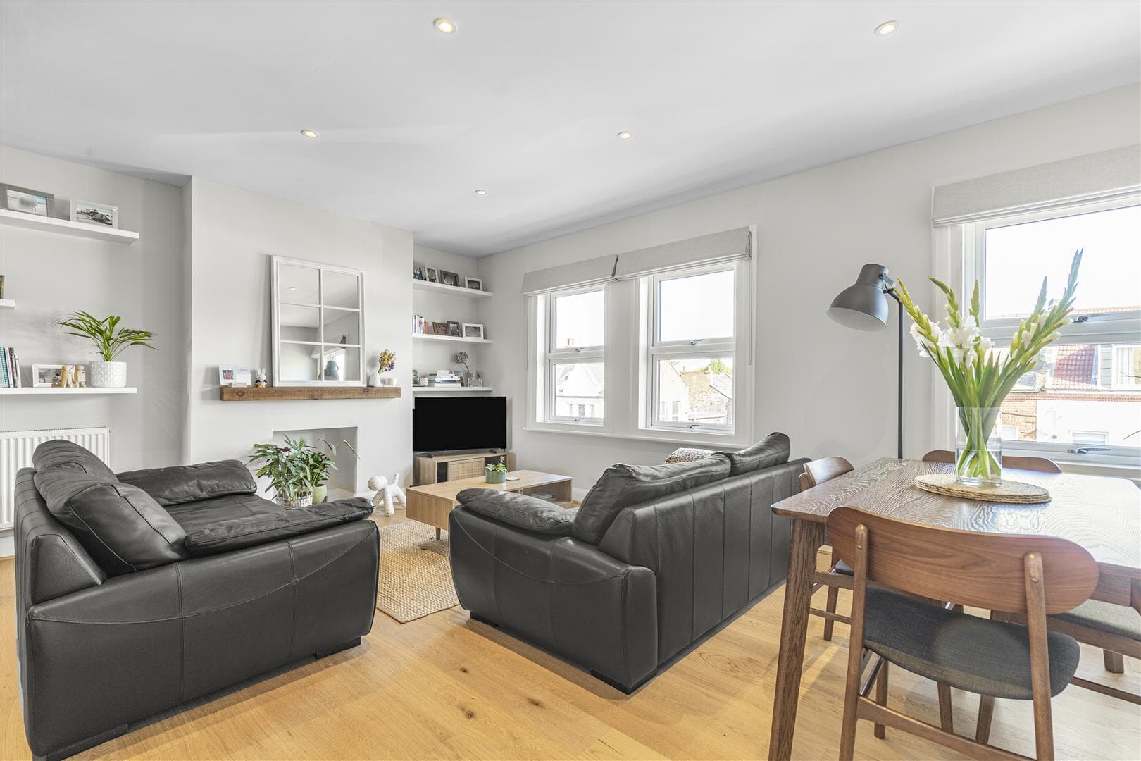 Lower Richmond Road, Putney, London, SW15 1EU
